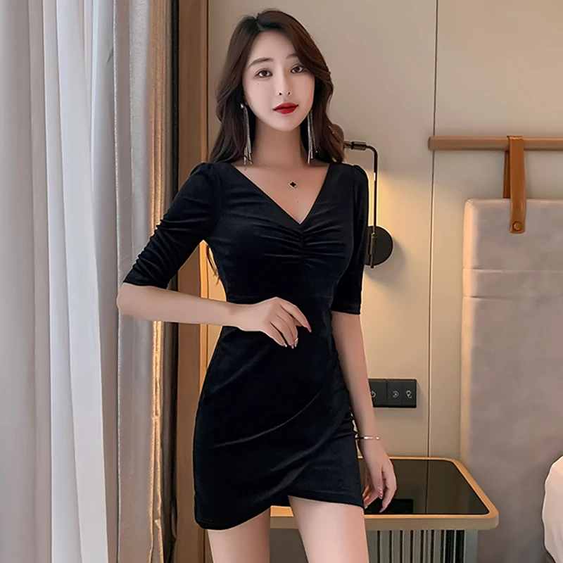 金丝绒连衣裙女新款夏技师工作服包臀裙性感v领短裙桑拿遮肚洗浴