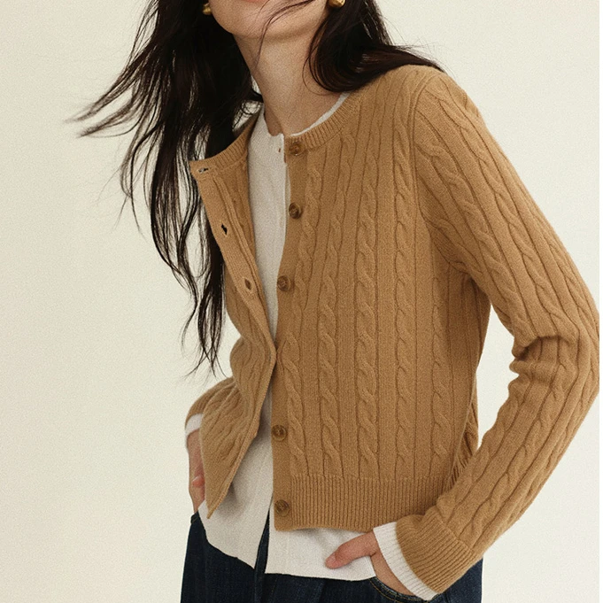 【晨光伊依】冬装上新基础款复古绞花假两件针织开衫