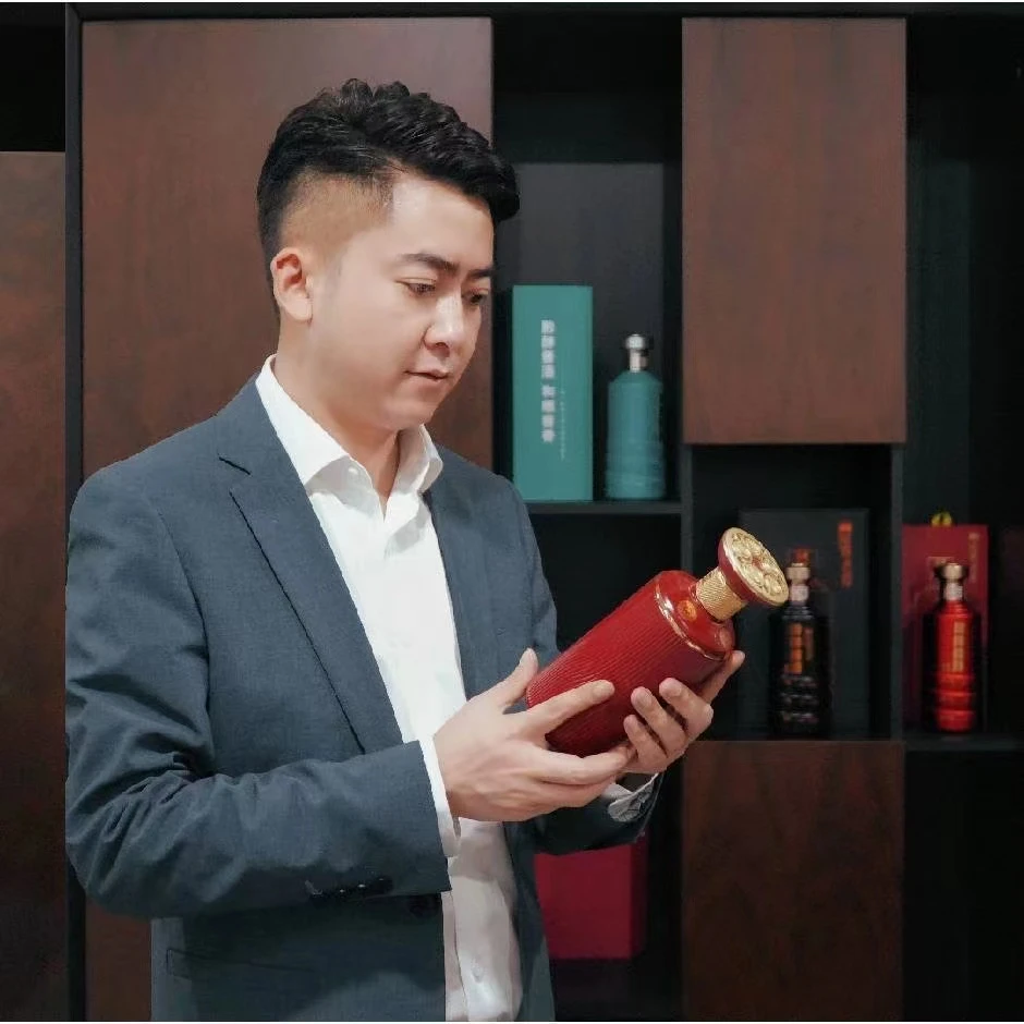 黔醉老酒酱香型白酒年会员53度