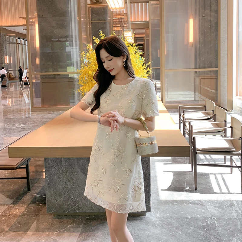 [奢姿轻奢系列]亮片绣花连衣裙大码女装夏季新款胖妹妹圆领裙子