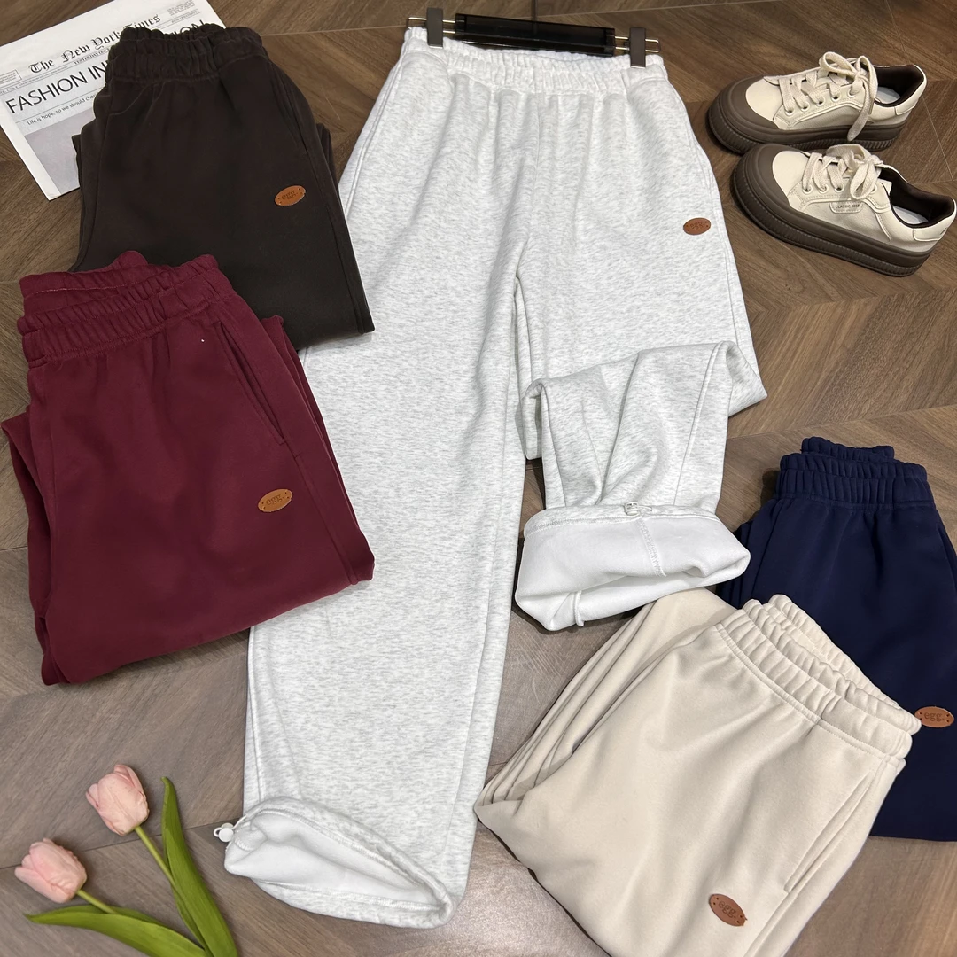 菲菲惊喜社  新款皮标加绒卫裤奥粒绒休闲百搭时尚宽松针织时尚