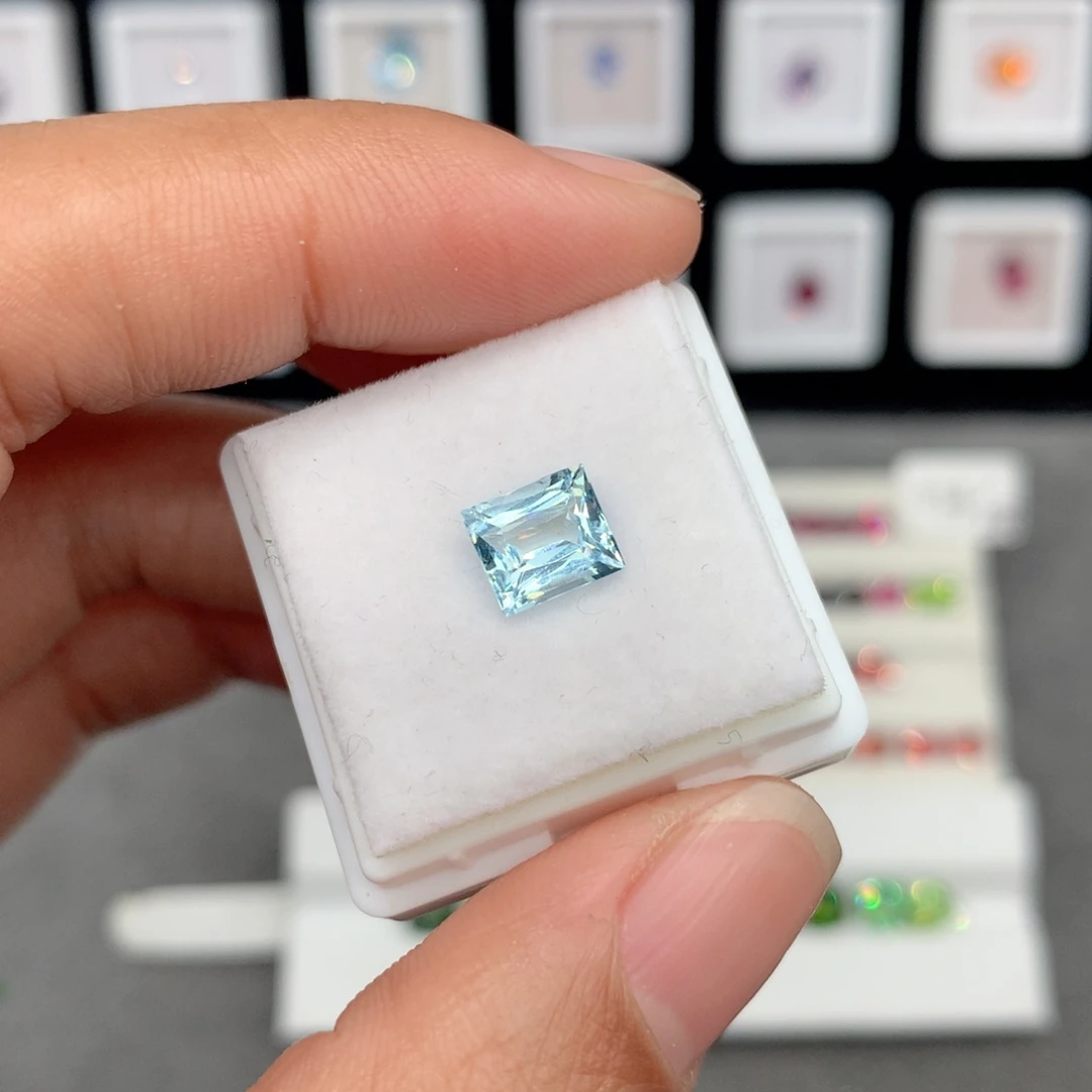 海蓝宝石裸石1.23克拉