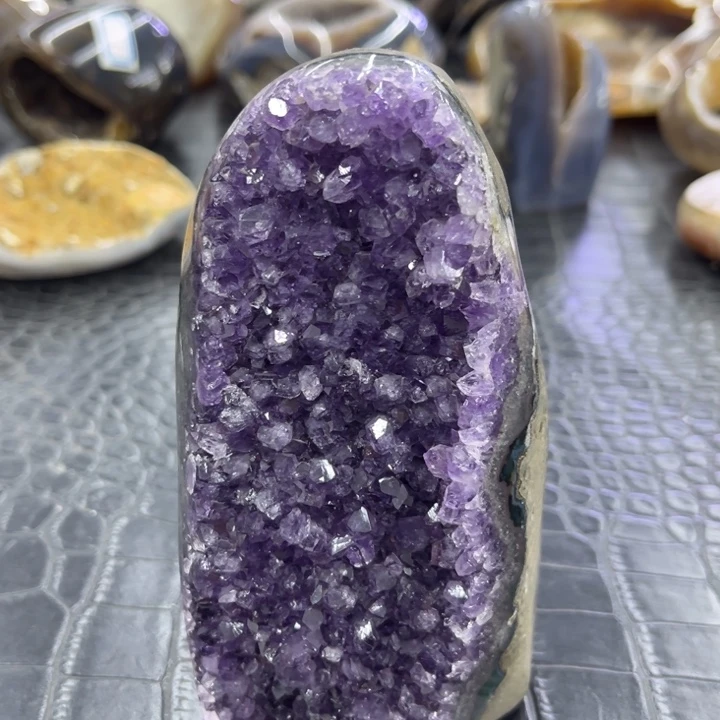 水晶未镶嵌珠宝半成品紫晶簇