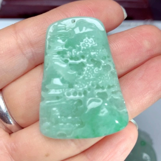 翡翠吊坠(不含链)未镶嵌