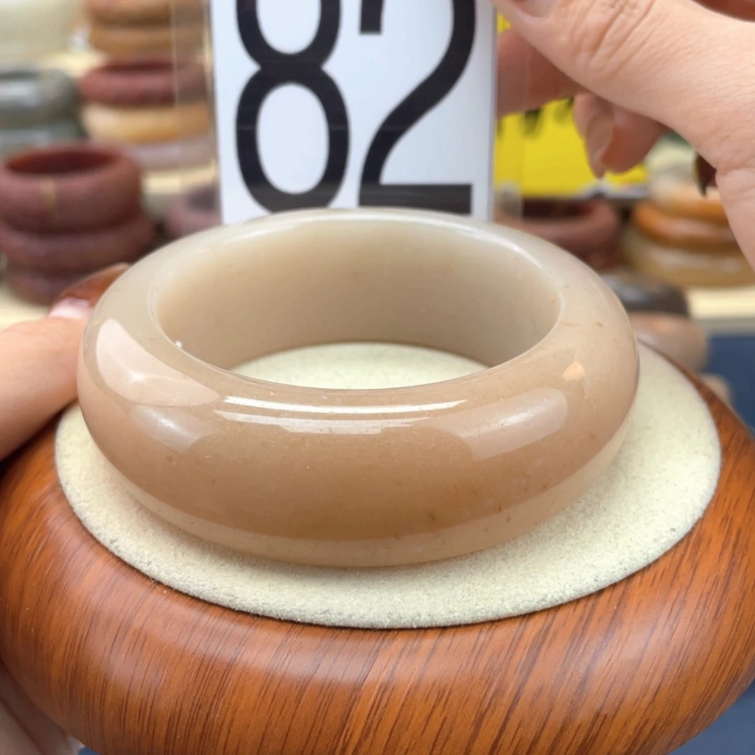 【闪购商品】石英质玉手镯未镶嵌