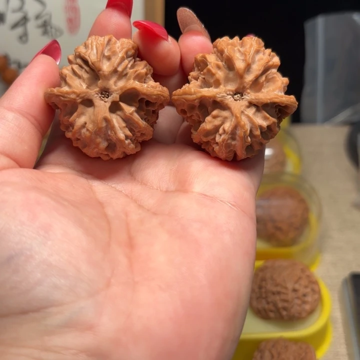 後***来文玩核桃把件41 全品无修苹果园红皮果