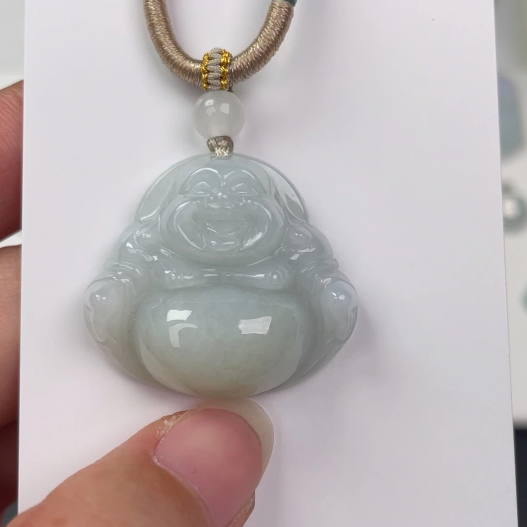 翡翠未镶嵌颈饰佛公