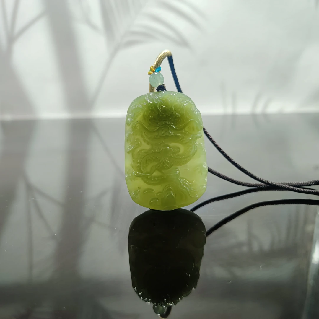 V和田玉龙腾四海吊坠0192