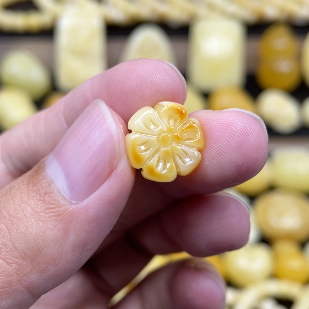 琥珀未镶嵌裸石琥珀蜜蜡