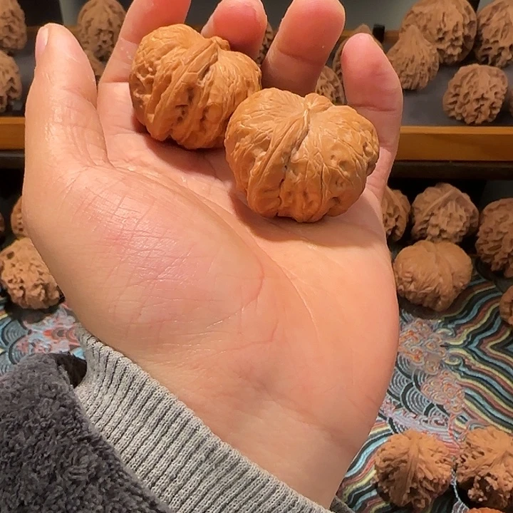 L***G核桃全品平谷元宝171727