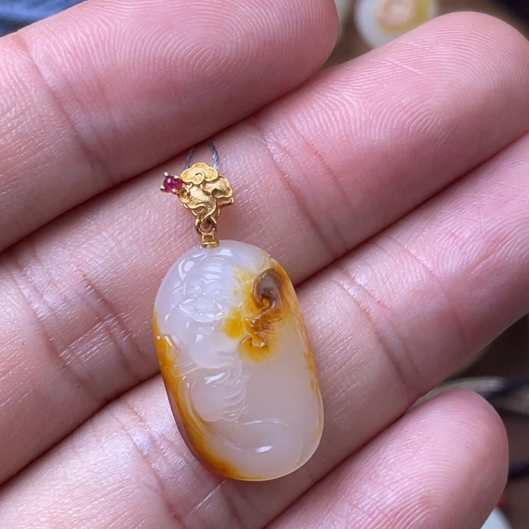 和田玉18K金镶嵌吊坠(不含链)