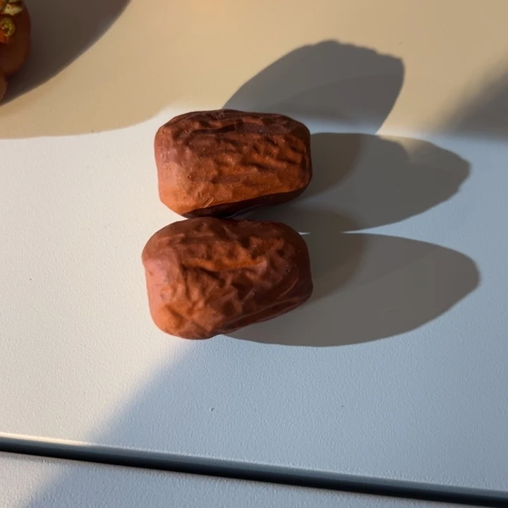 紫砂茶壶枣子。             