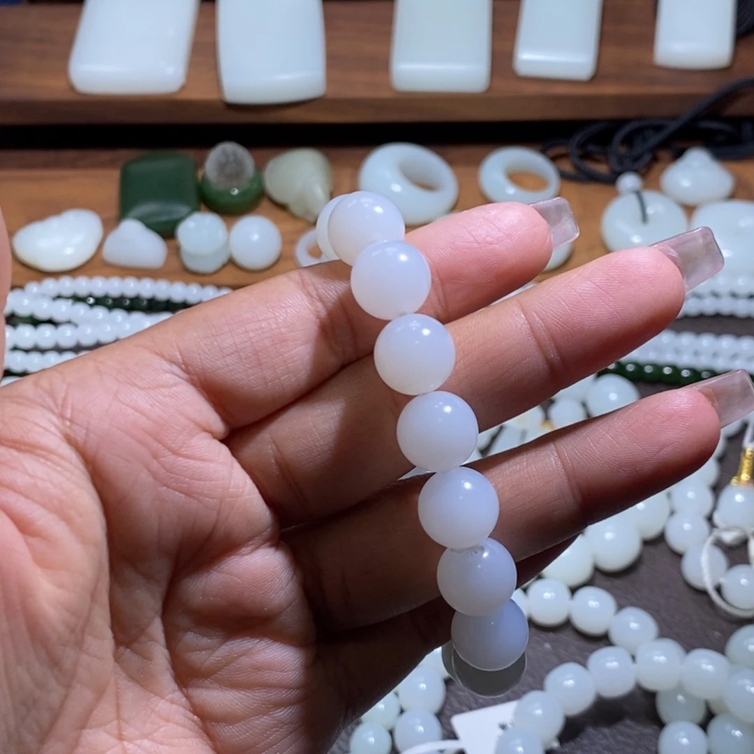 未镶嵌手链和田玉顺**张