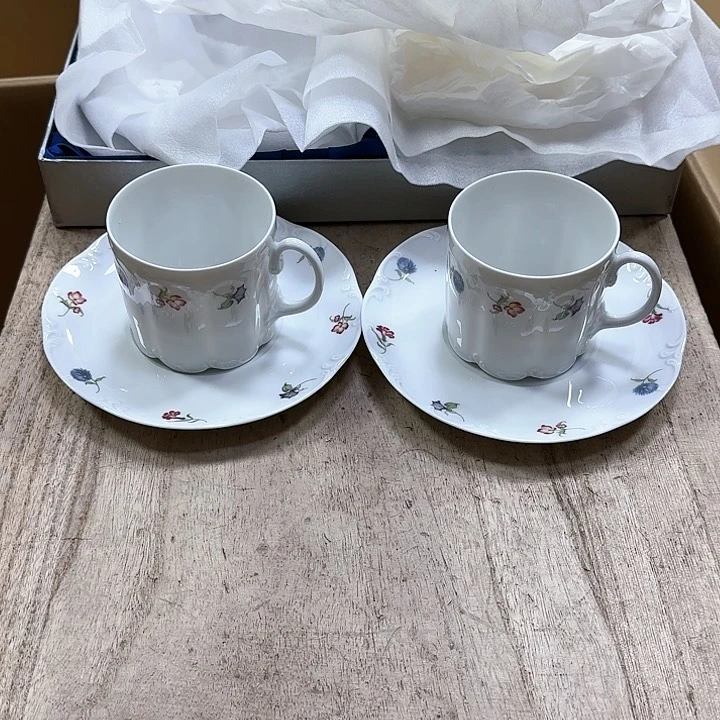瓷片噗哈哈哈哈哈哈哈哈哈我笑