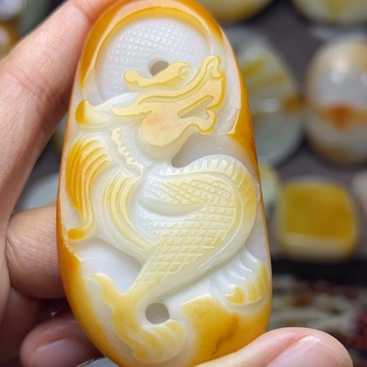 和田玉未镶嵌颈饰