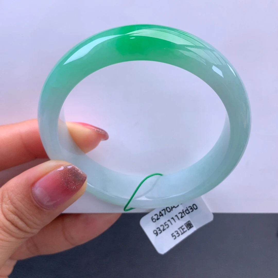 翡翠未镶嵌手镯细糯化阳绿手镯（棉纹）