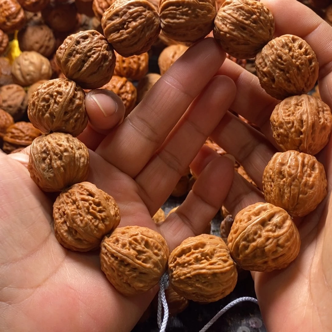 文玩核桃吊坠金蟾背