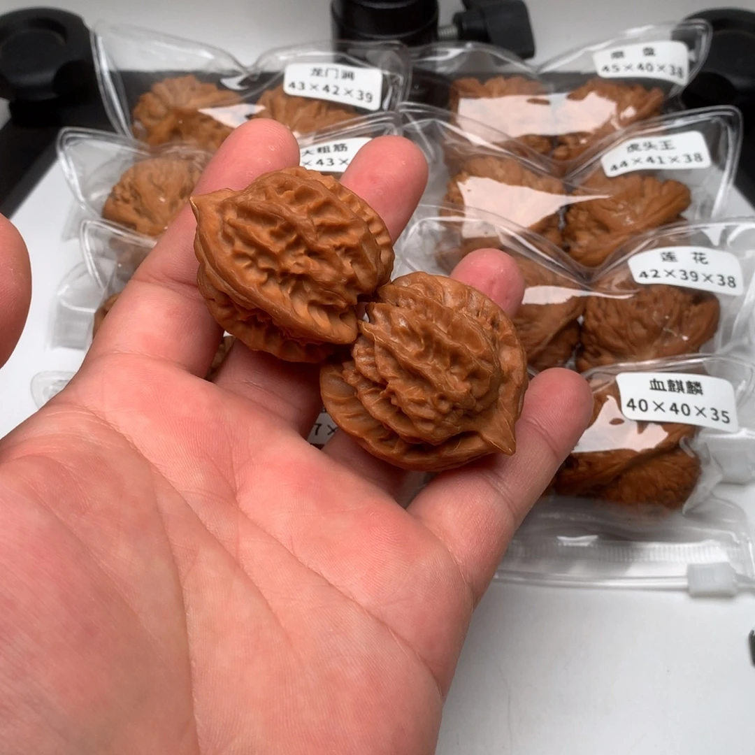 Z***0文玩核桃吊坠曹大龙