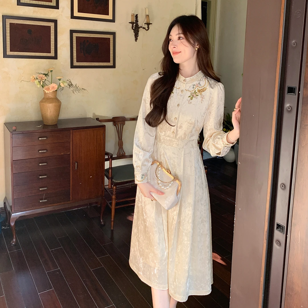 GERTCOREL2025新款冬季时尚减龄长裙显瘦遮肚子丝绒打底连衣裙女