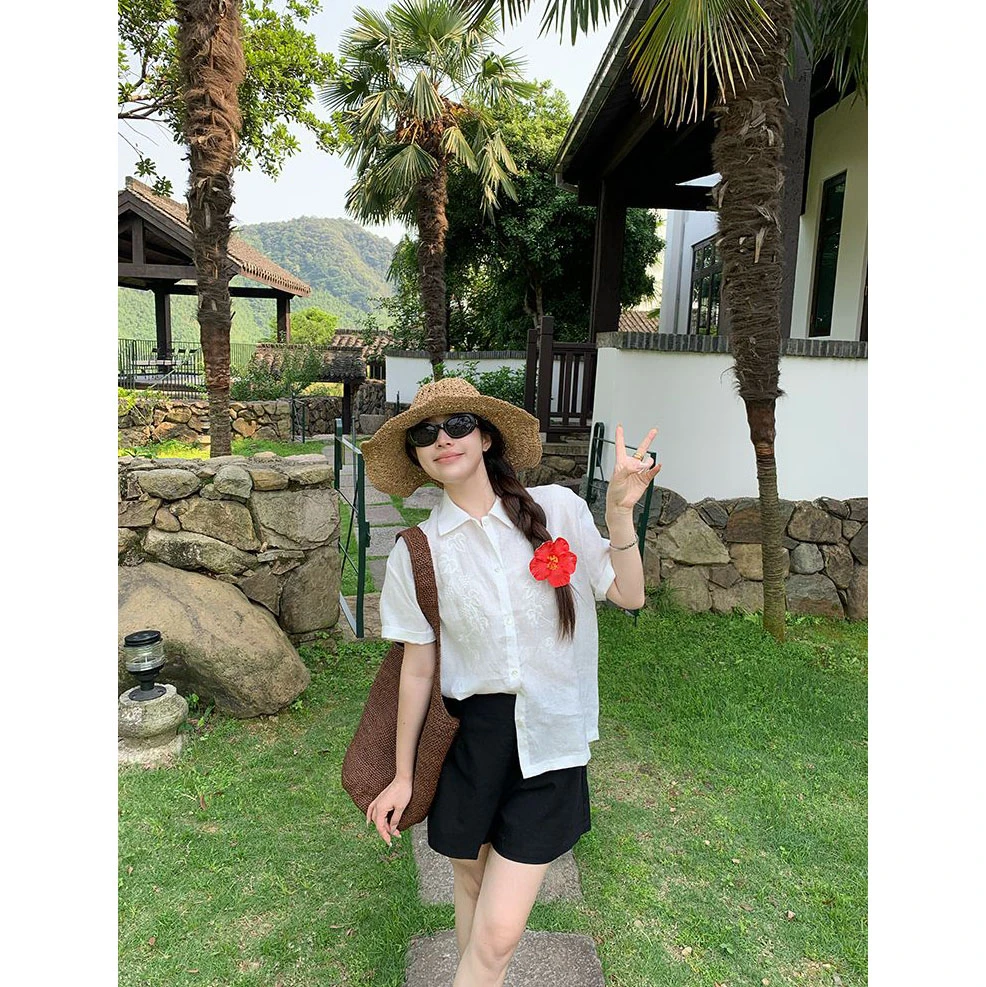 韩系短袖棉麻衬衫女夏季2025新款宽松休闲高级感重工刺绣短款上衣