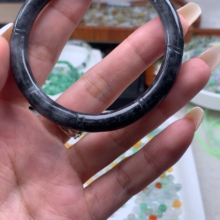 翡翠散珠?****乌鸡有小纹