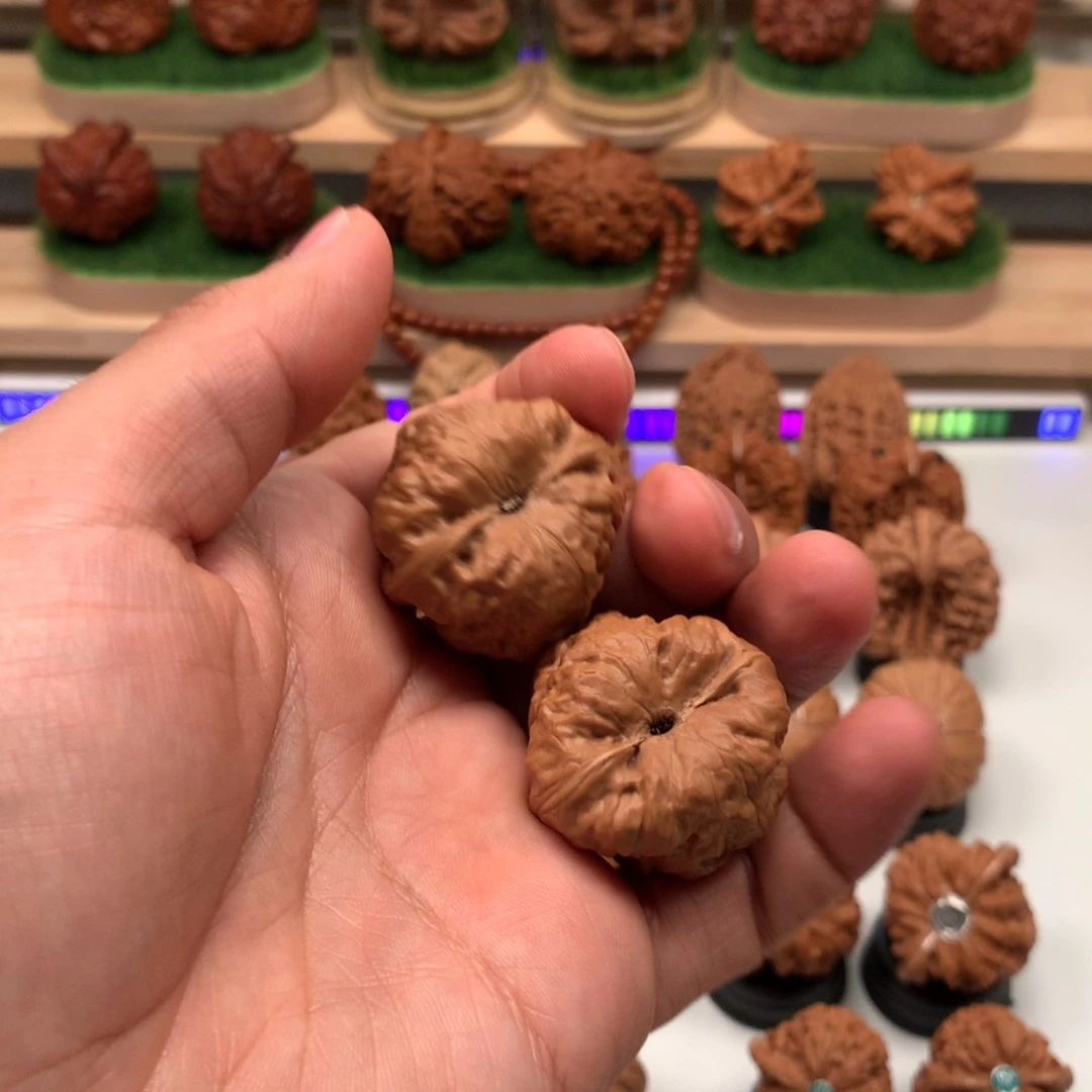 【闪购商品】吊坠文玩核桃用****5隐隐约约