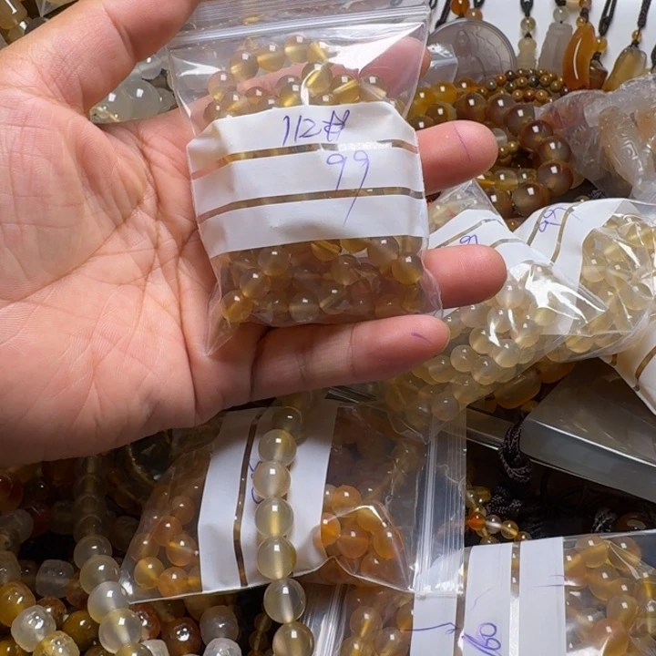 桃***儿玛瑙/玉髓颈饰未镶嵌112