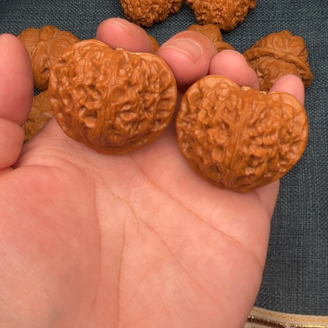 把件文玩核桃全品红皮老树宫灯40