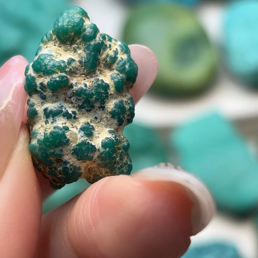 艺***告绿松石未镶嵌绿松石老型