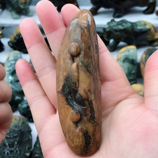 岫岩河磨玉（透闪石质玉）把件未镶嵌