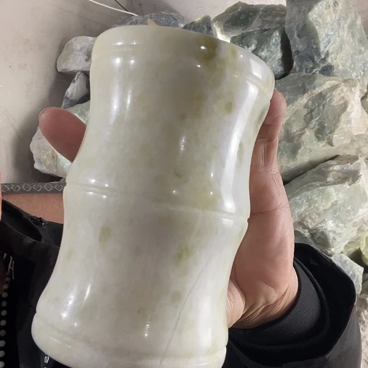 蛇纹石玉未镶嵌珠宝奇石