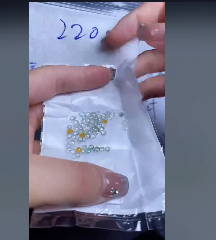 定制翡翠未镶嵌缅甸翡翠天然A货082