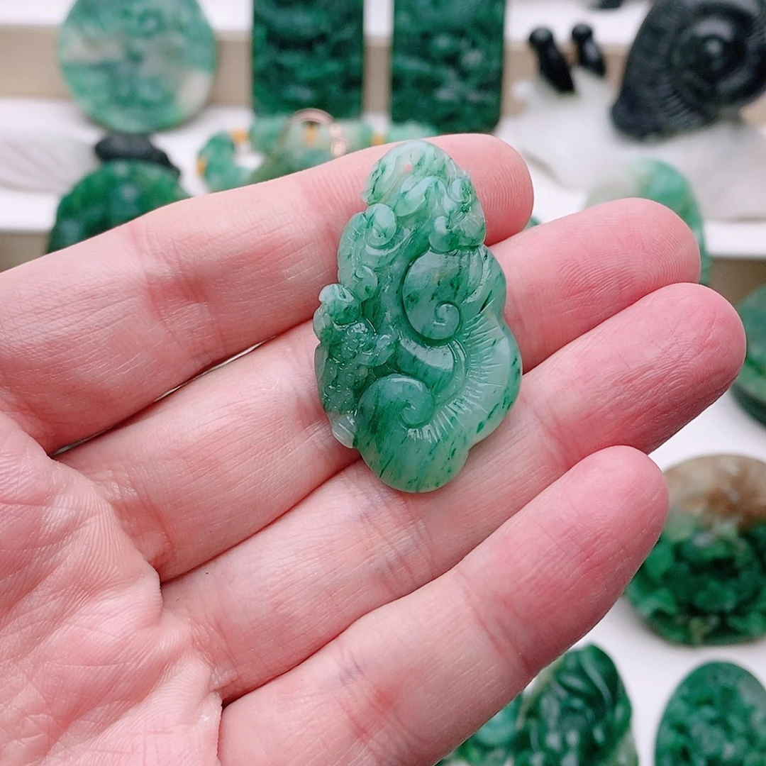 独山玉未镶嵌吊坠