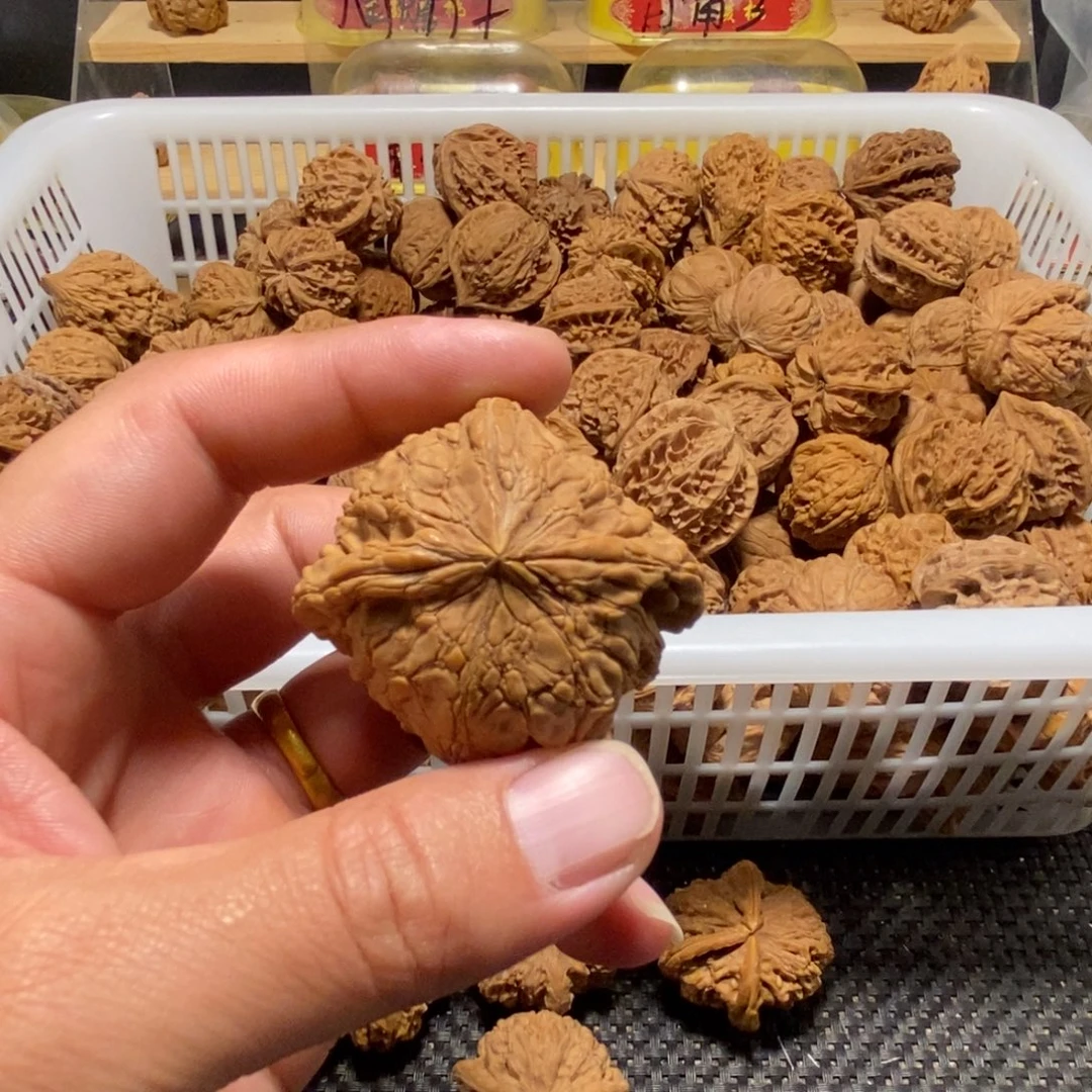 燃***坐文玩核桃吊坠核桃异形单只异形