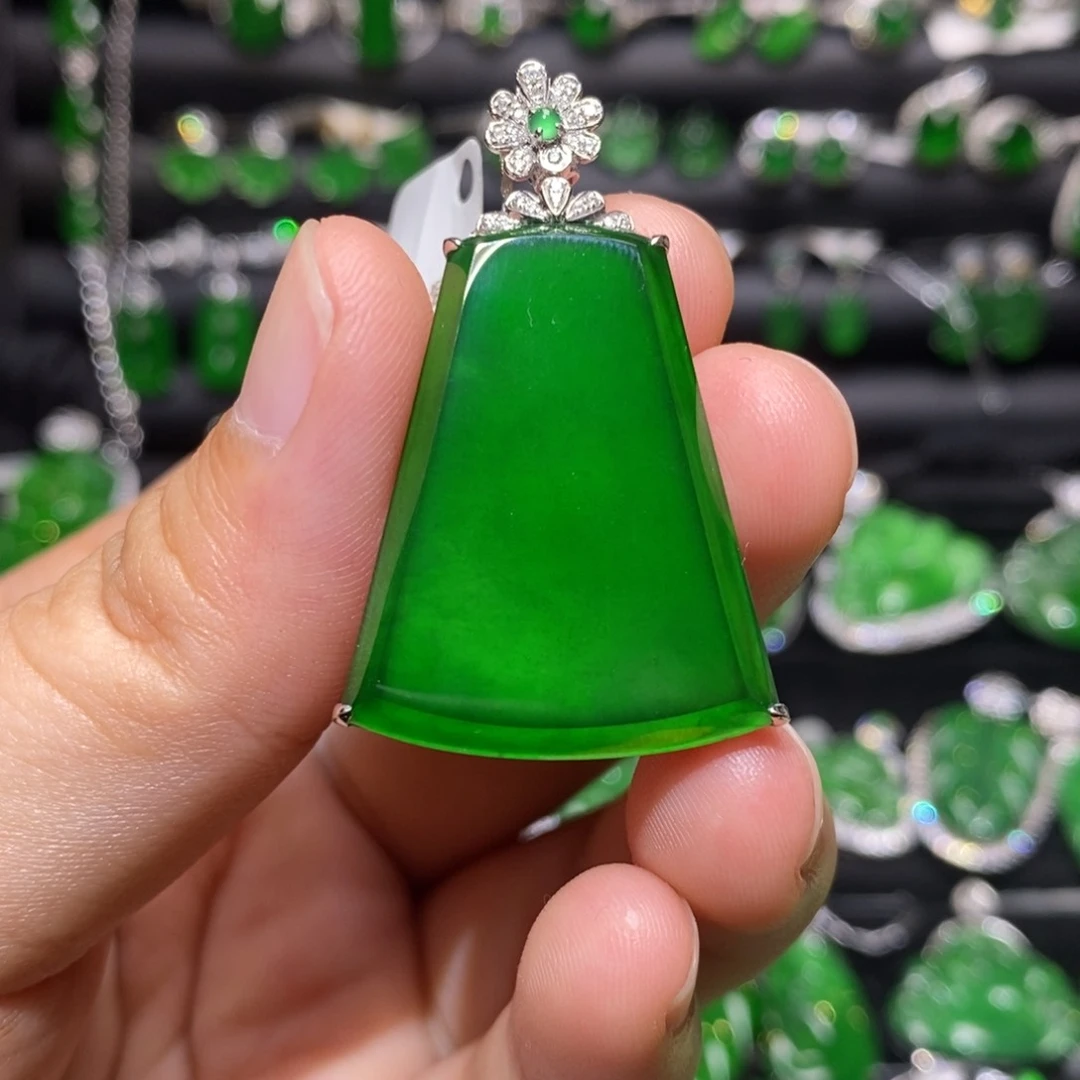翡翠18K金镶嵌吊坠(不含链)天然翡翠