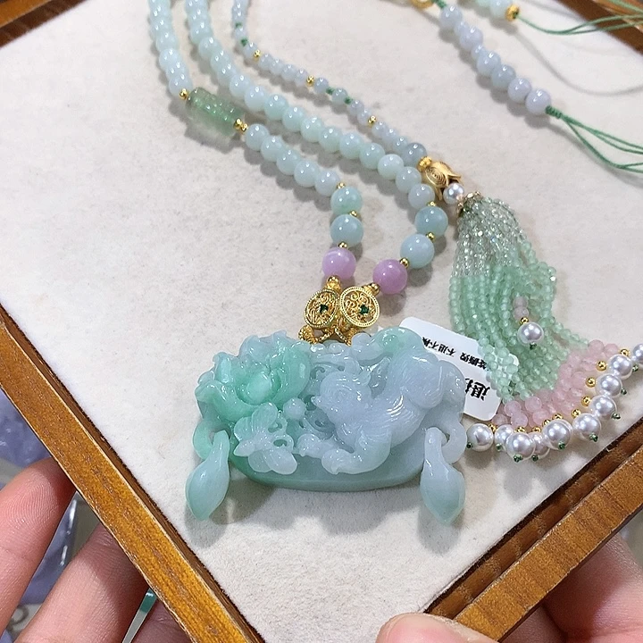 翡翠未镶嵌颈饰翡翠吊坠