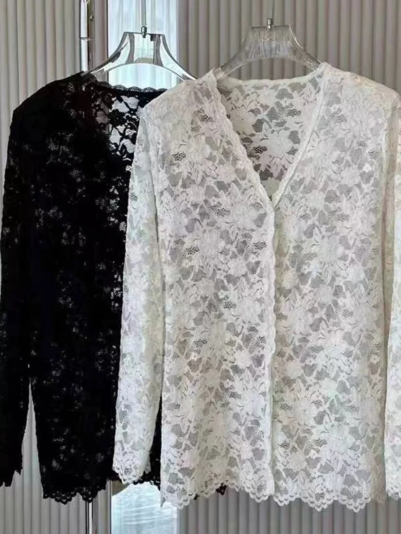 网红蕾丝提花洋气V领女士T恤休闲风蕾丝衫打底衫长袖碎花休闲