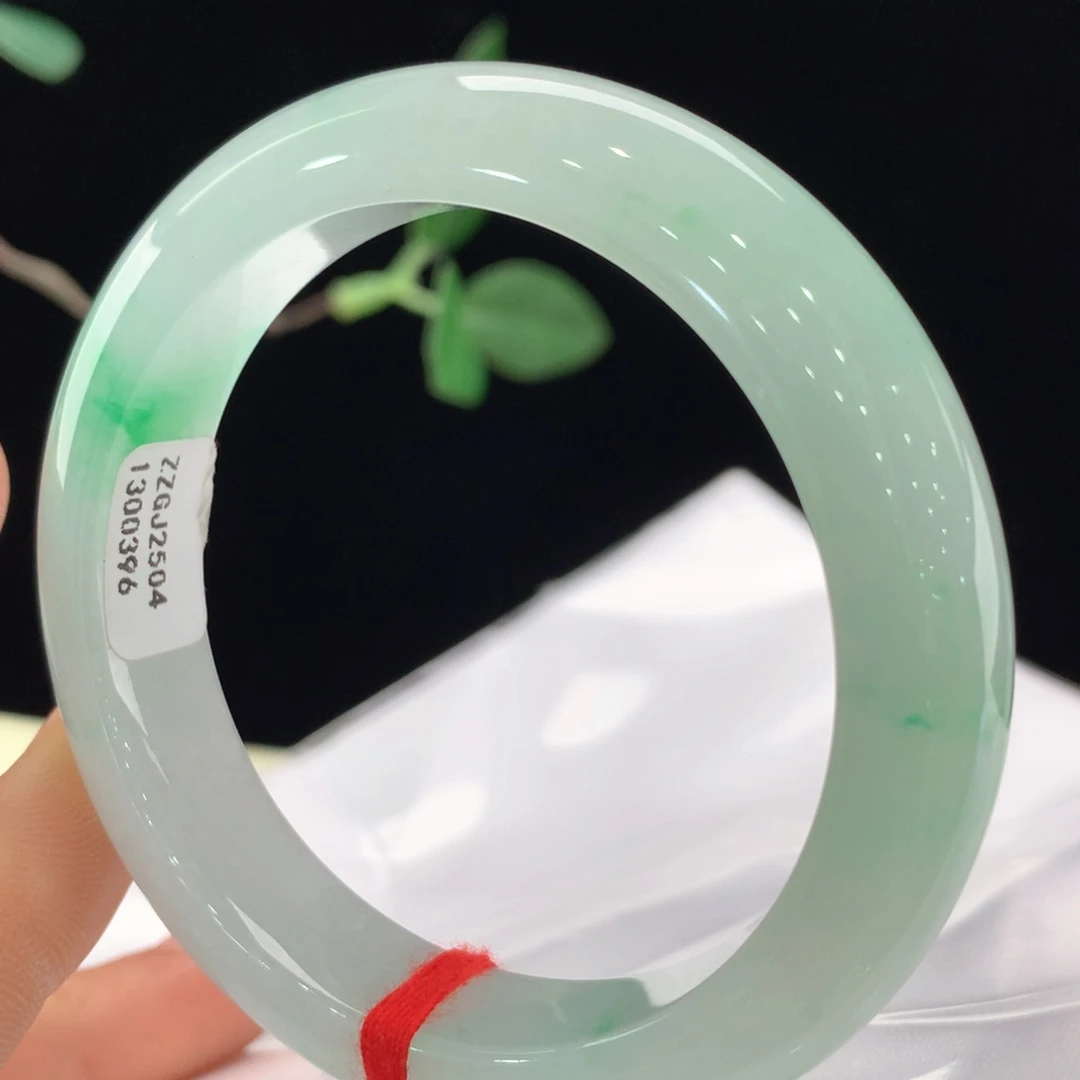 翡翠手镯未镶嵌111-0394