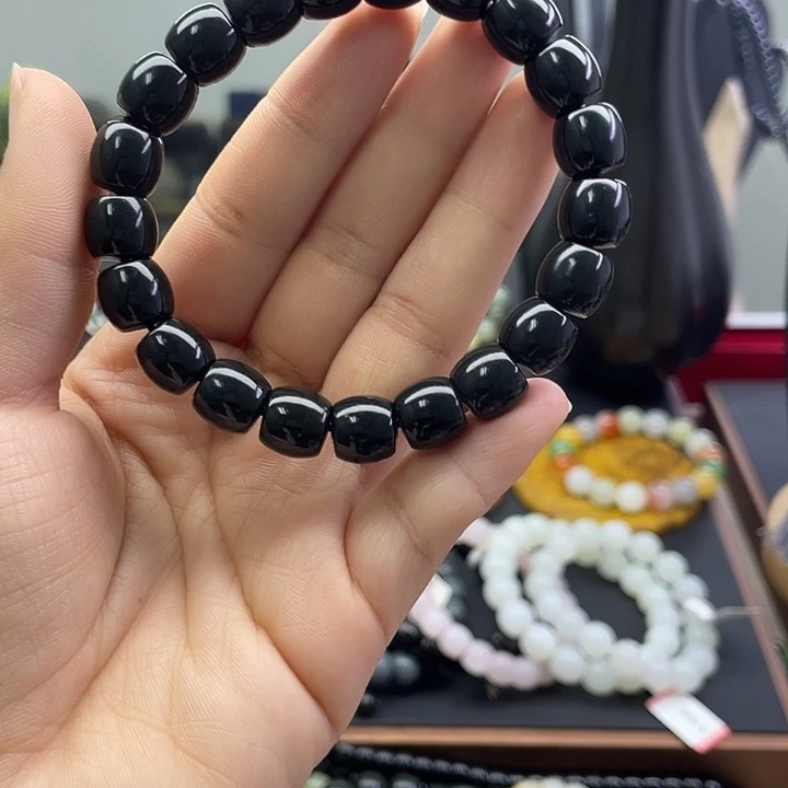 和田玉未镶嵌手串