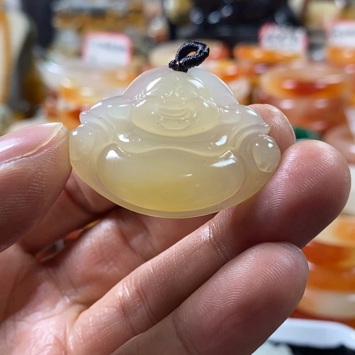 石英质玉（黄龙玉）颈饰合金