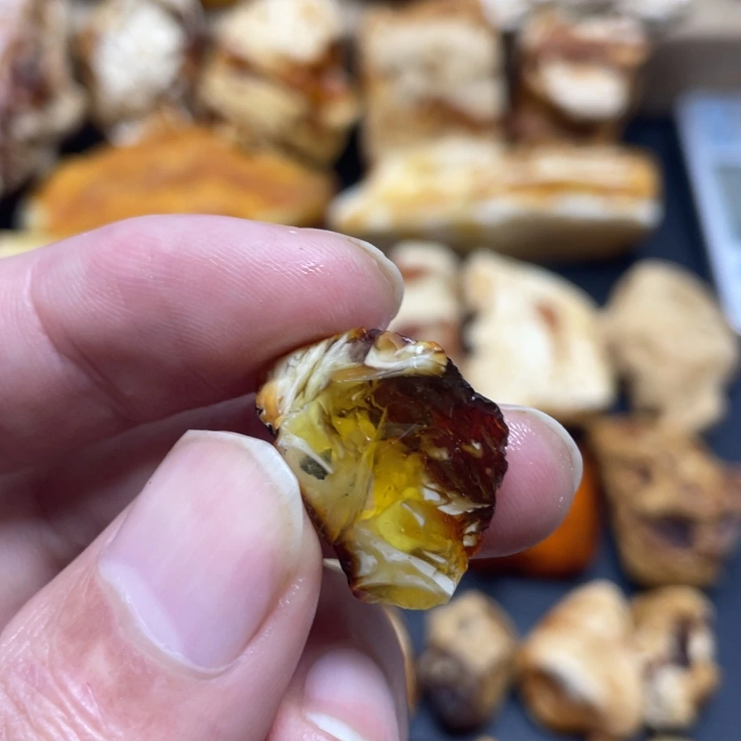 定制琥珀未镶嵌?**秒定制