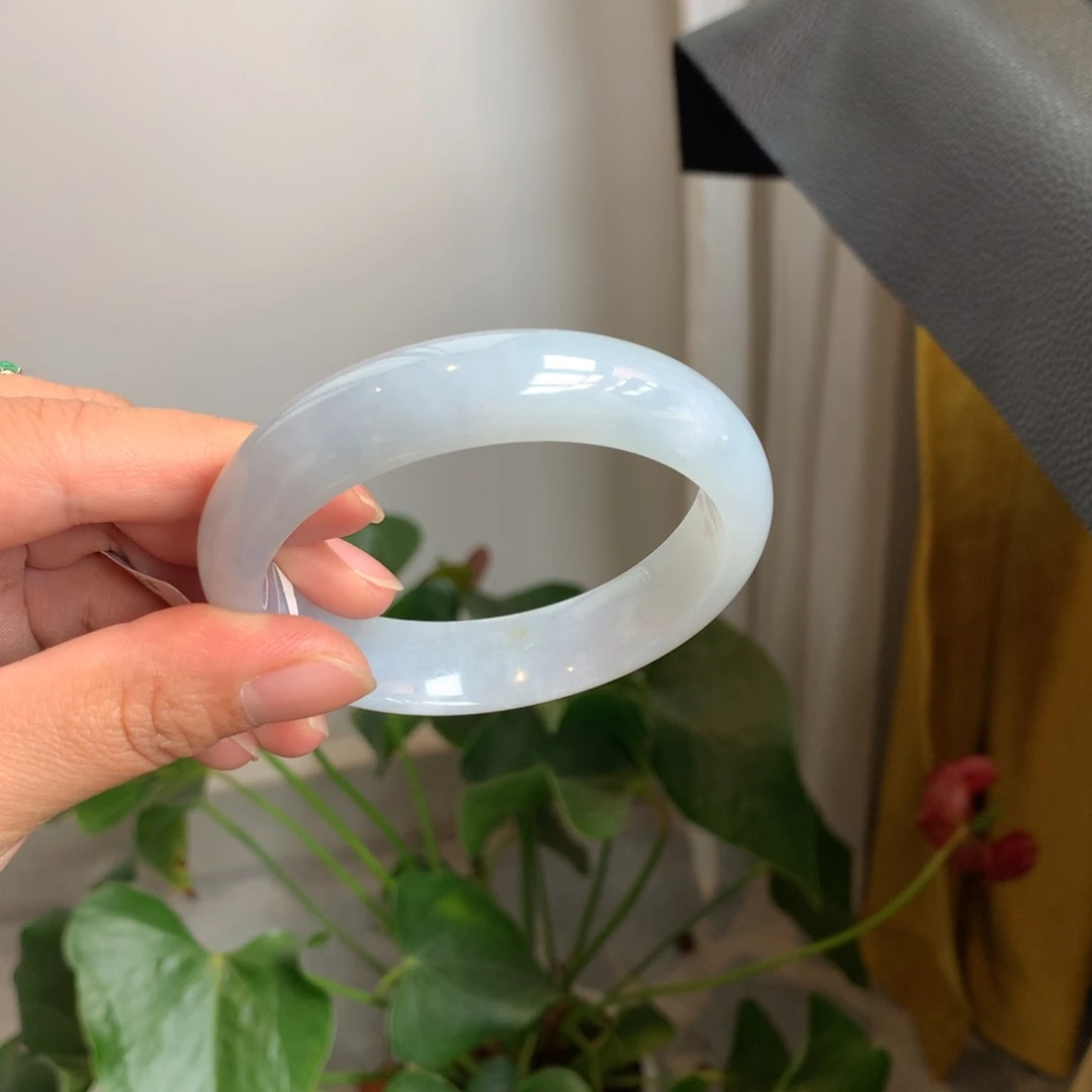 未镶嵌手镯翡翠天然翡翠手镯