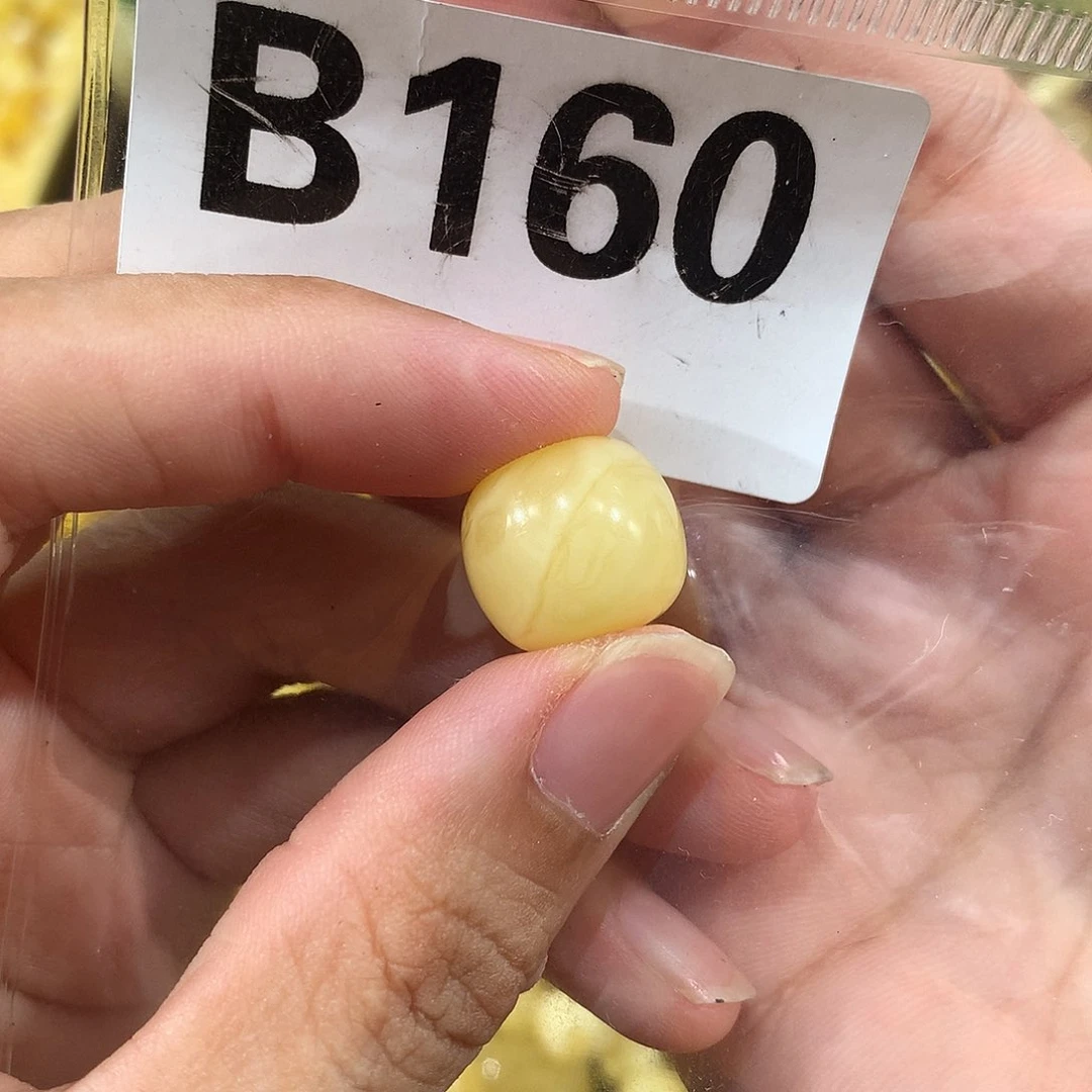 未镶嵌琥珀珠宝奇石