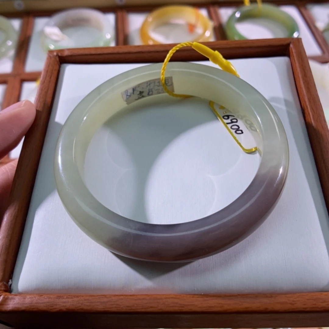 【闪购商品】未镶嵌手镯和田玉