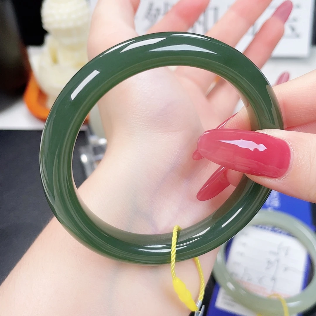 和田玉未镶嵌手镯56