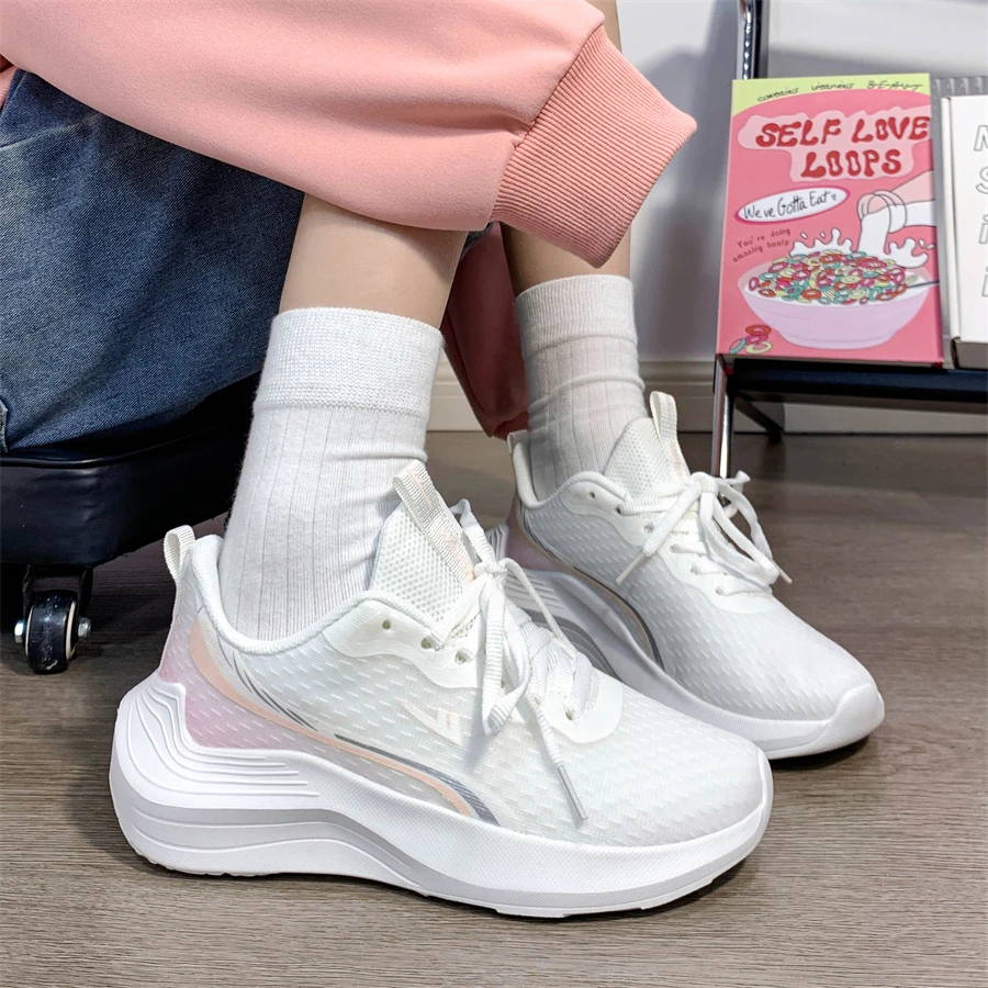 回力运动鞋女款时尚国潮透气鞋女百搭轻便软底中考体育专用跑步鞋