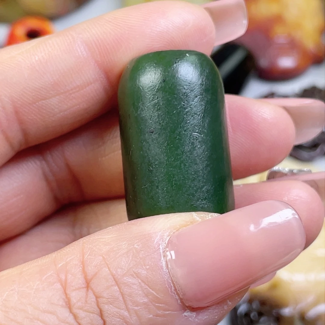 和田玉（碧玉）颈饰未镶嵌龙*