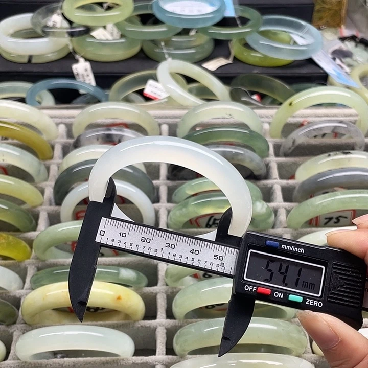未镶嵌蛇纹石玉手镯66