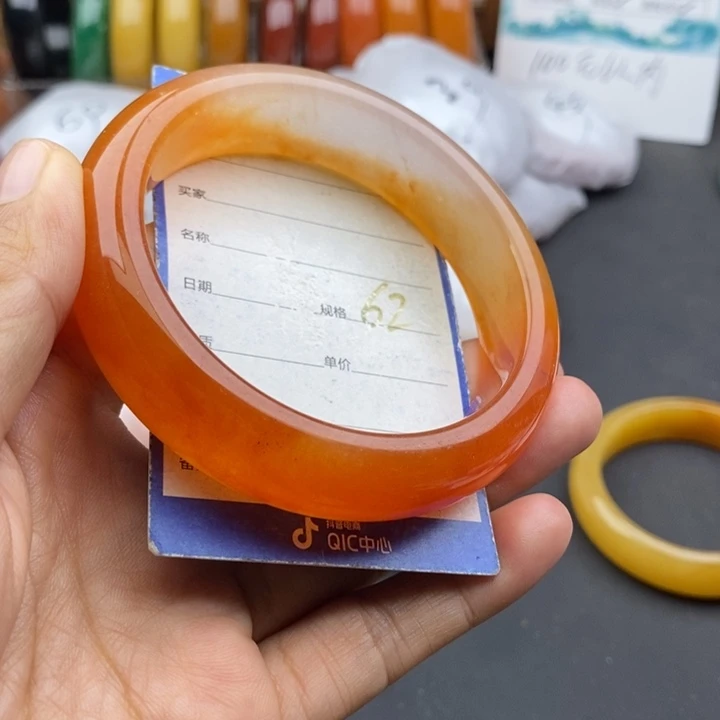 石英质玉未镶嵌手镯