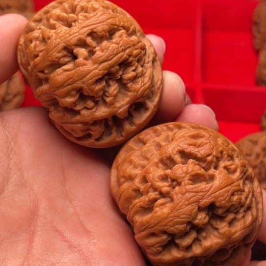 文玩核桃把件秦岭山脉核桃